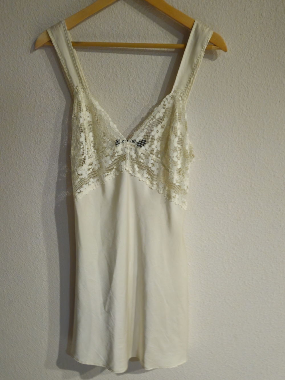 Lioness Bel Air Cream Lace Trim Satin Mini Dress - Picture 5 of 11